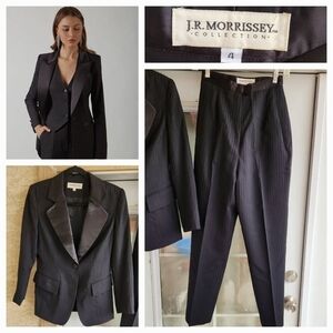 Tuxedos are‎ perfect for any formal occasion like weddings or prom.